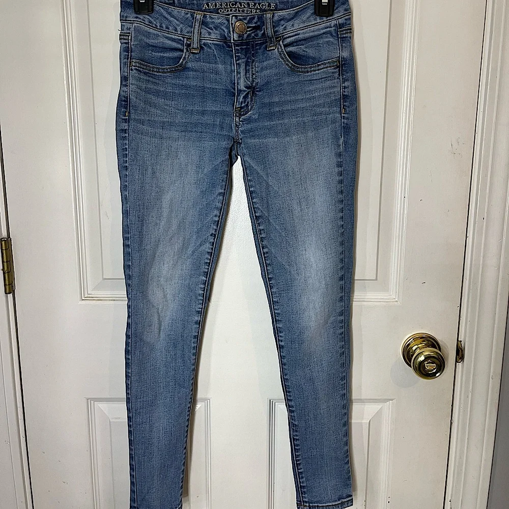 American Eagle Super Stretch Jegging Jeans- Size 2 Short - Picture 1 of 3
